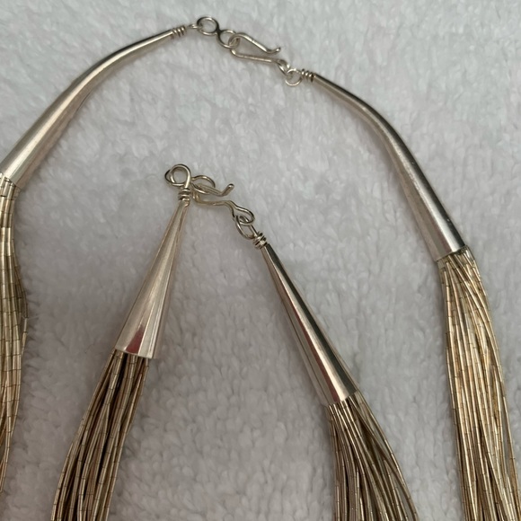 Sterling silver 925 set- 2 necklaces and a bracelet, great condition - Picture 6 of 6